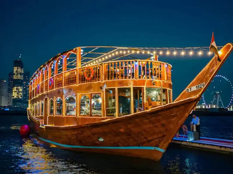 Dhow cruise dinner